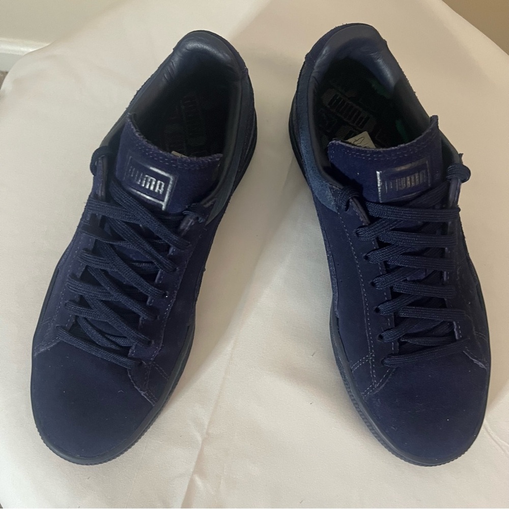 Puma Suede Classic Emboss Navy “Peacoat” Low Top Lace Up Sneakers Big Kid 5.5 - Picture 12 of 12